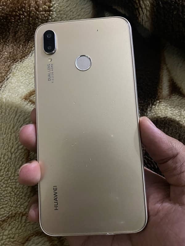 HUAWEI P20 lite 4/128 1