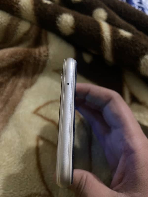 HUAWEI P20 lite 4/128 3