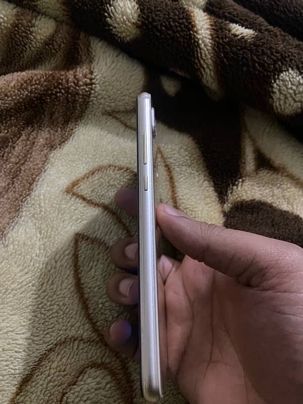 HUAWEI P20 lite 4/128 6