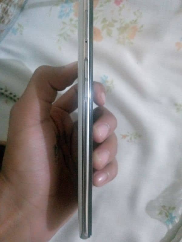 oppo Reno z 8 512gb 10/10condition 4