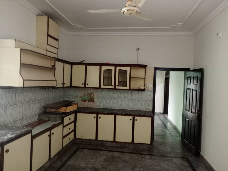 1 kanal beautiful house for rent at the prime location of Johar town 4