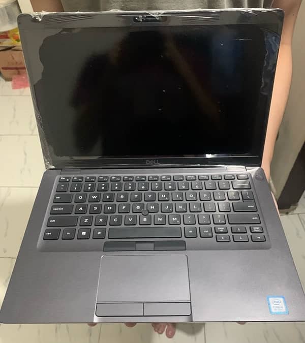 DELL LALITUDE 5400  I5 8Gen  8/256 0