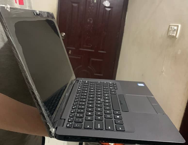 DELL LALITUDE 5400  I5 8Gen  8/256 2