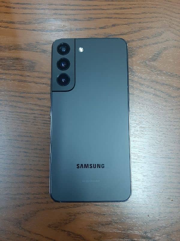 Galaxy S22 0