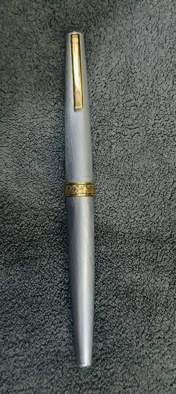 Sheaffer Chrome Barrel Fountain Pen with 14K Triumph Gold M Nib 2