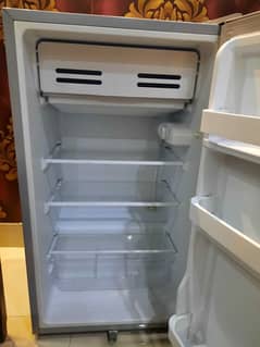 Room Refrigerator / Fridge