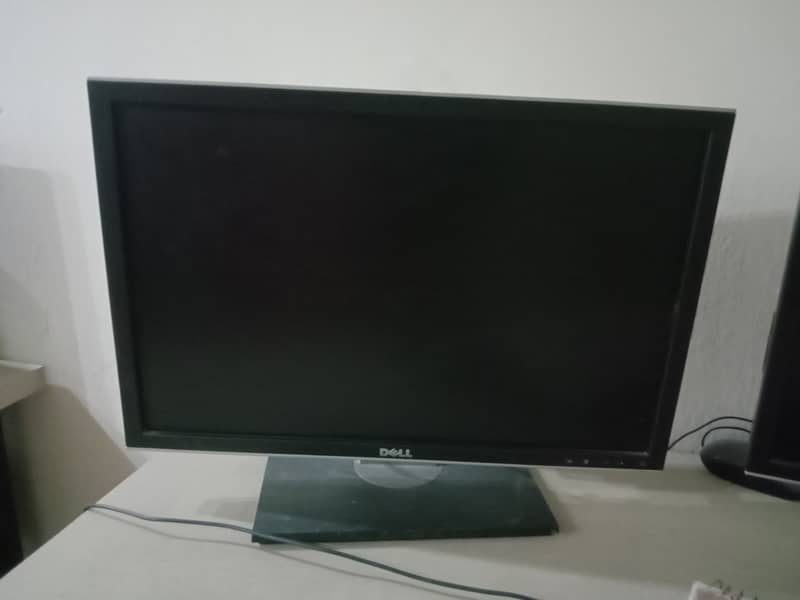 Dell LED 24 inches 0