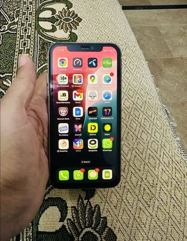 IPHONE 11 ( PTA APPROVED ) 2