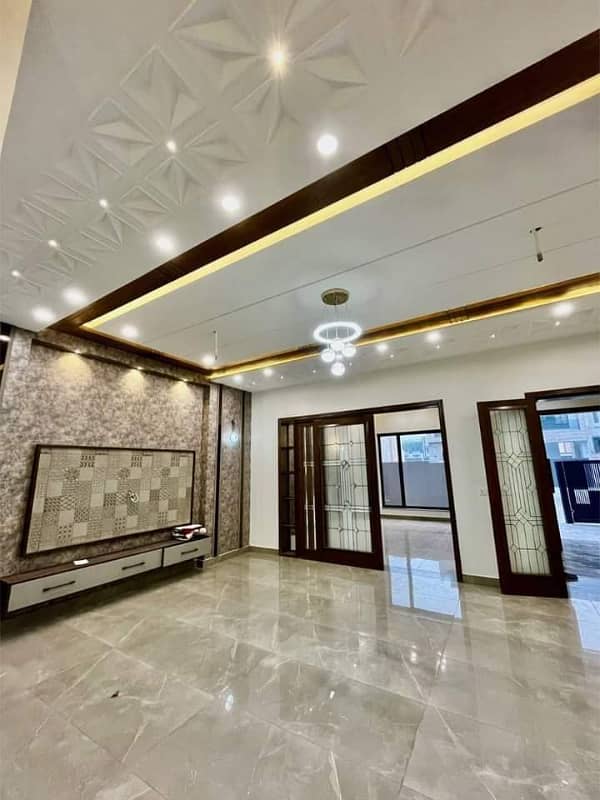 30 Marla House For Rent in Dha Multan 6