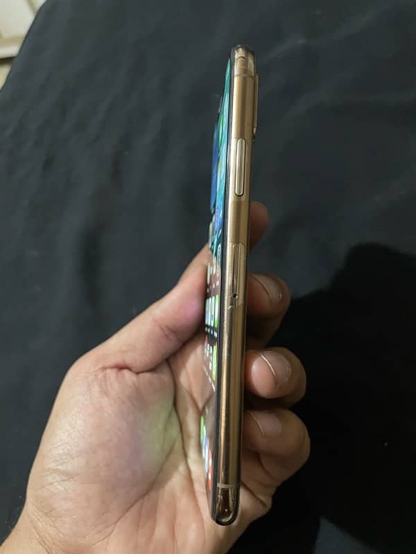 Iphone XS 256gb Official PTA Approved 3