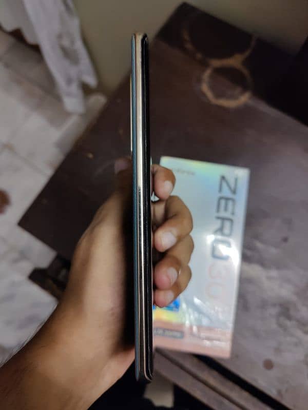 infinix zero 30 4G 5