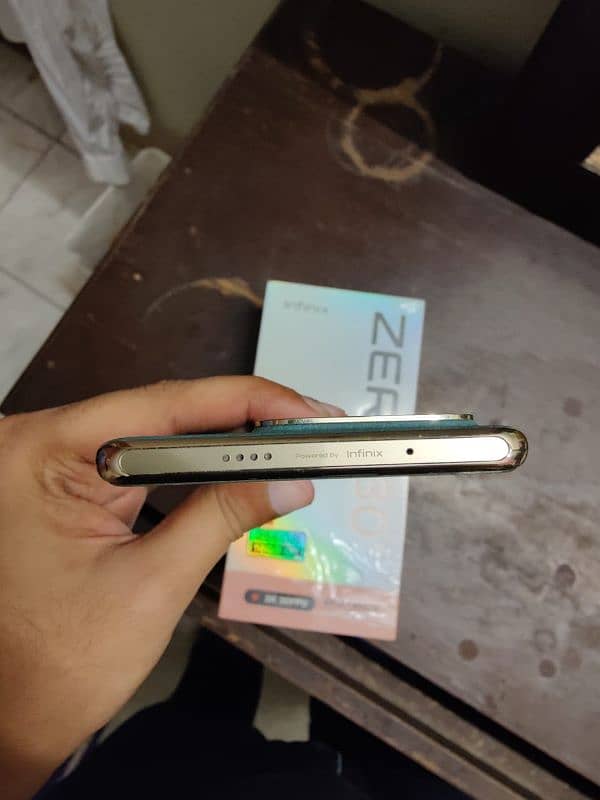 infinix zero 30 4G 7