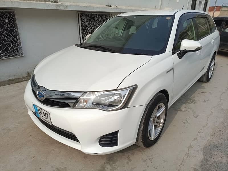 Toyota Corolla Fielder 2015 0