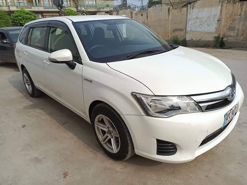 Toyota Corolla Fielder 2015 3