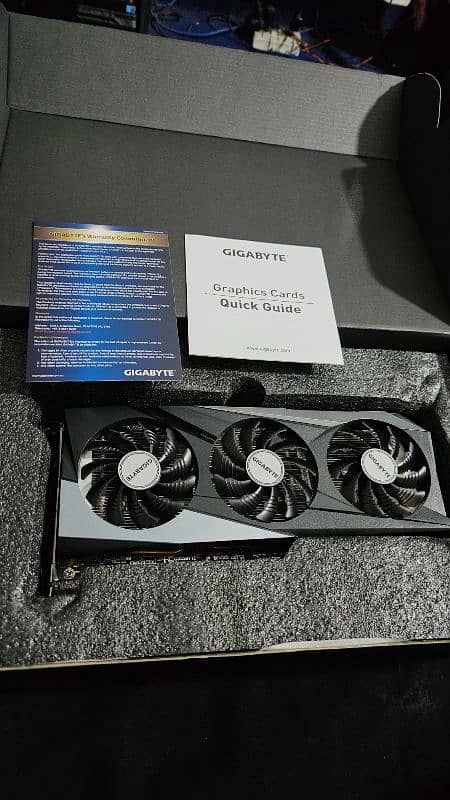 AMD RADEON RX 6600 XT 8GB 1