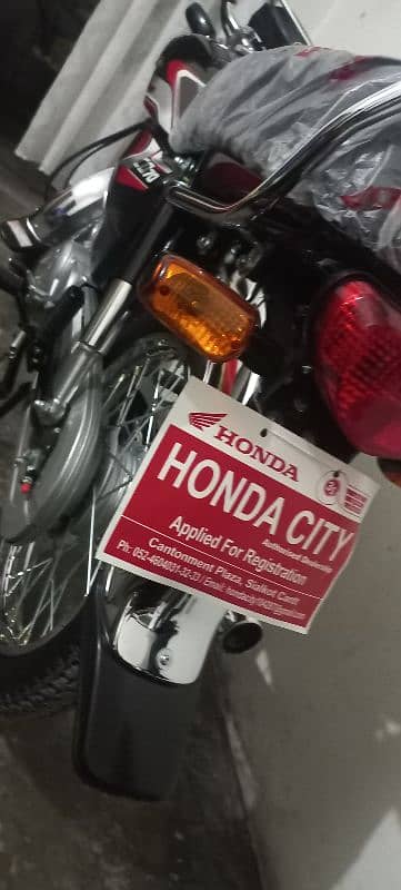 Honda CD70 [2025] 1