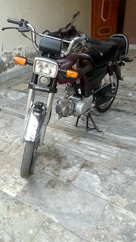 Honda CD 70 6