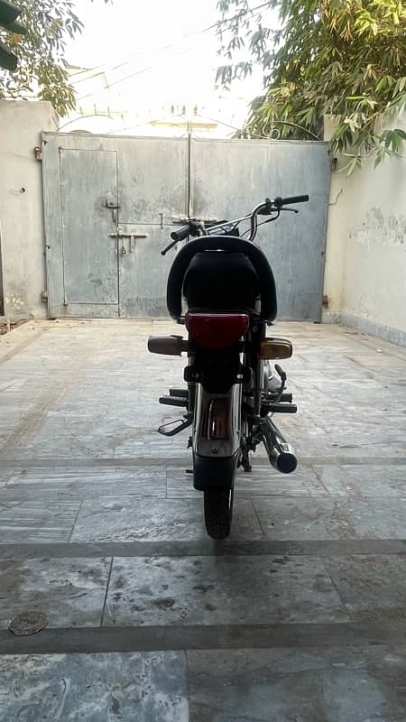 Honda CD 70 8