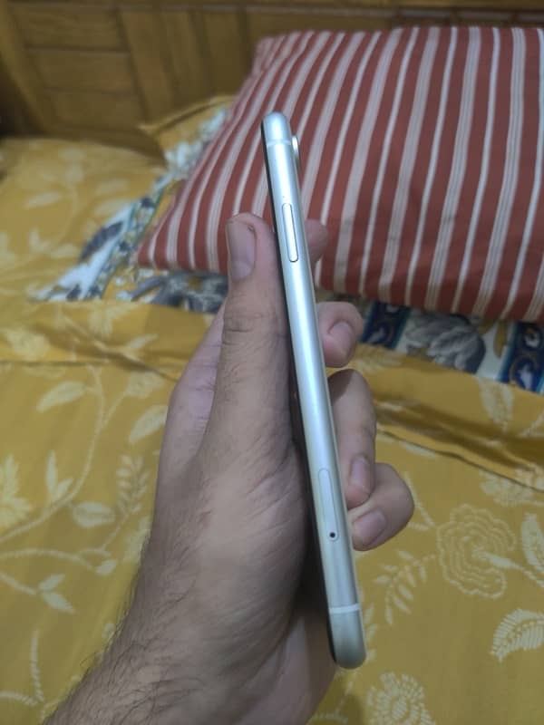 IPhone XR 128gb Factory unlocke PUBG lover 6