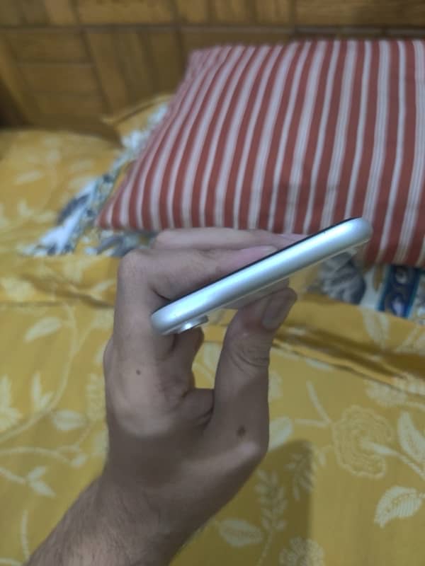 IPhone XR 128gb Factory unlocke PUBG lover 10