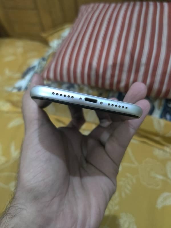 IPhone XR 128gb Factory unlocke PUBG lover 12