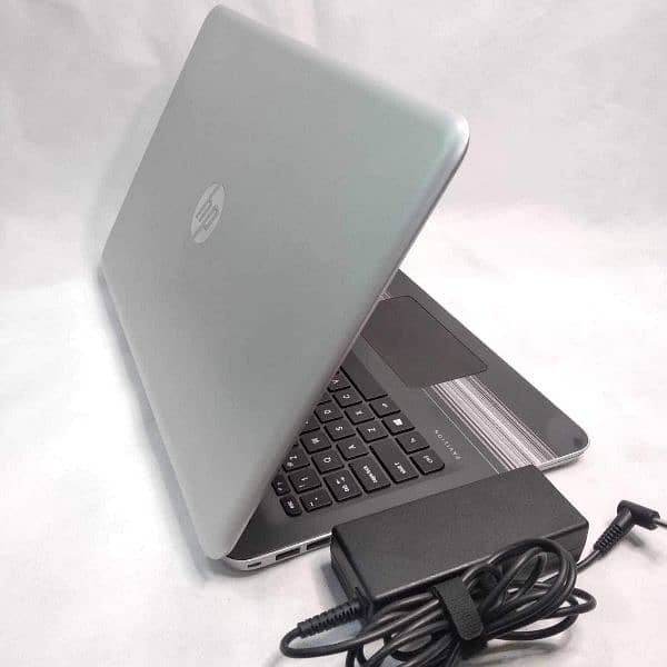 HP PAVILION 15 | 4GB dedicated GPU | 3hr battery 1