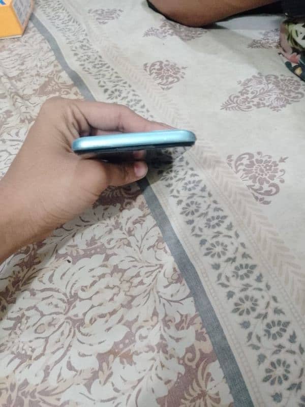 Realme C-21y in good condition 5