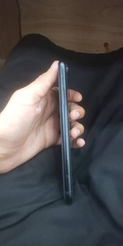 Iphone XR 29000 5