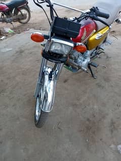 Honda 125cc self start Golden speacial edition