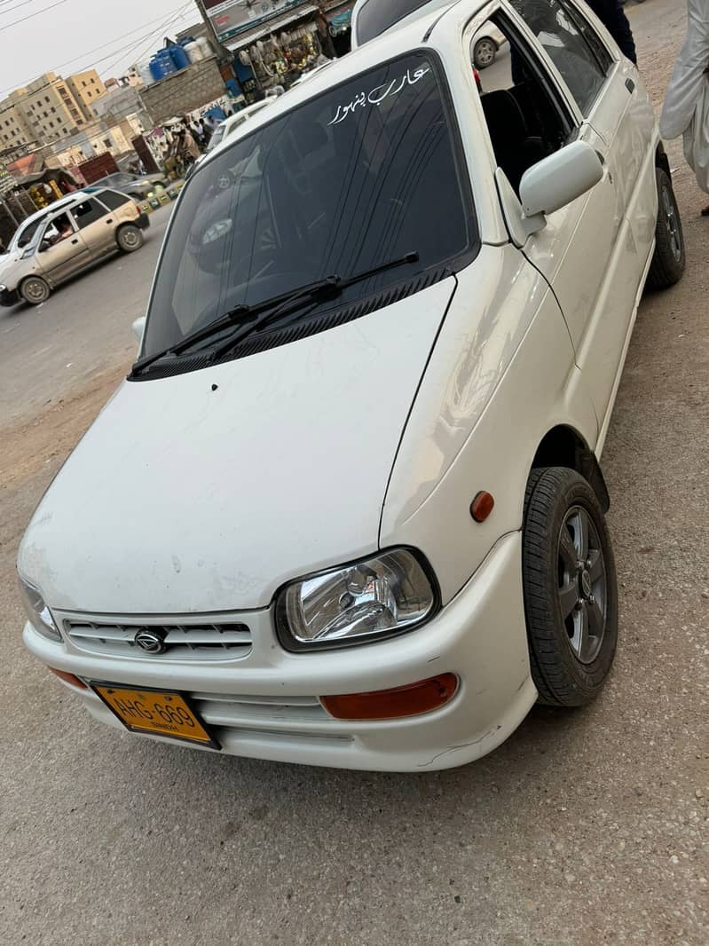 Daihatsu Cuore 2004 3