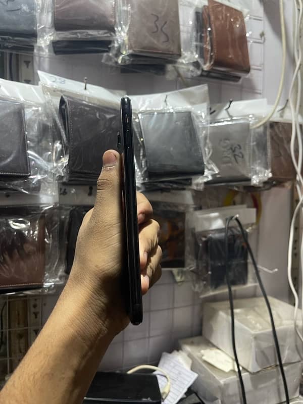 iPhone 7 Plus pta 128 gb condition 10 by 9 betrry 100 3