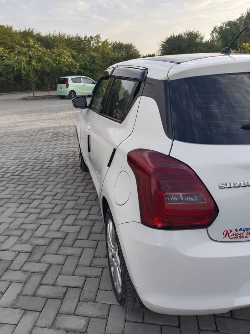 Suzuki Swift 2022 gl cvt 3