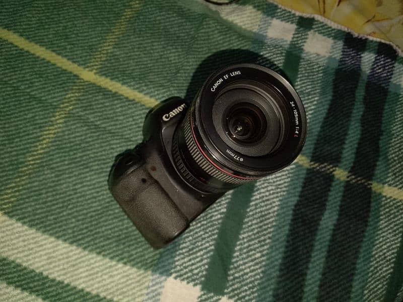 6D Camera with 24_ 105 Lens for sale 8