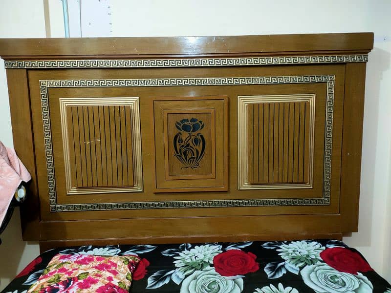 6x6 bed Dressing 2 door Almari 4