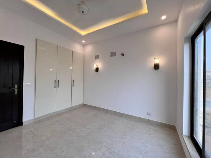 125gz Brand New Villa Available For Rent In Ali Block BAHRIA Town Karachi 8