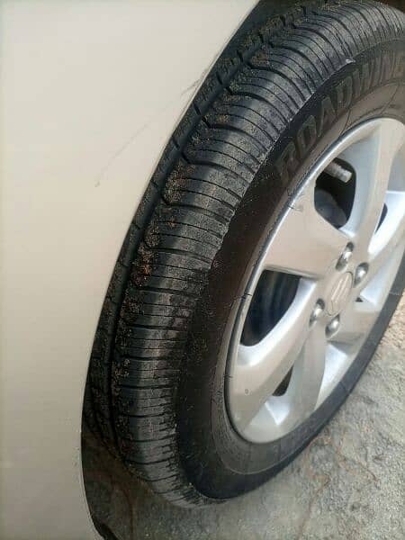 Suzuki Cultus VXL 2017 New Tyre 5