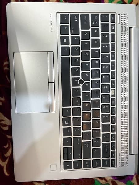 HP ELITEBOOK G5 840 i5 8TH GEN 3