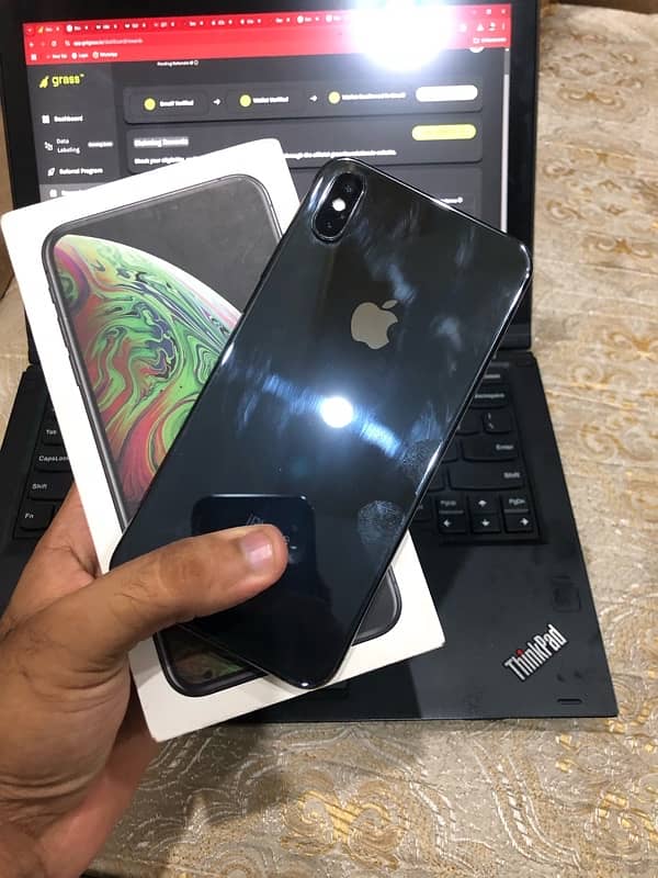 IPhone XS Max 256gb pta approved 1