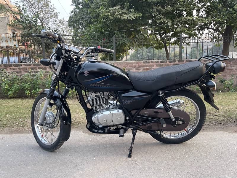 Suzuki GS 150 4