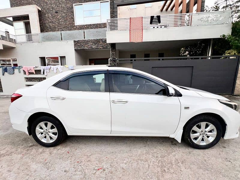 Toyota Altis Grande 2014 3