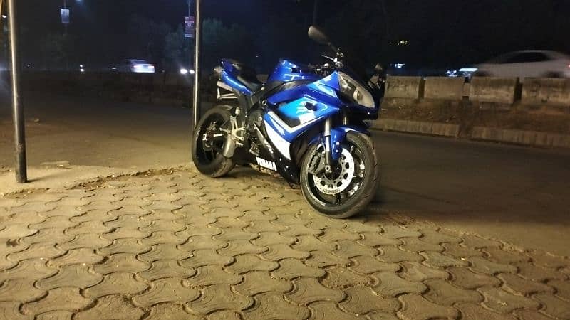 Yamaha yzf R1 2008. 0