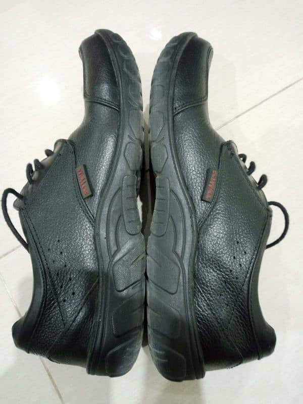 Borjan Shoes size 42 1