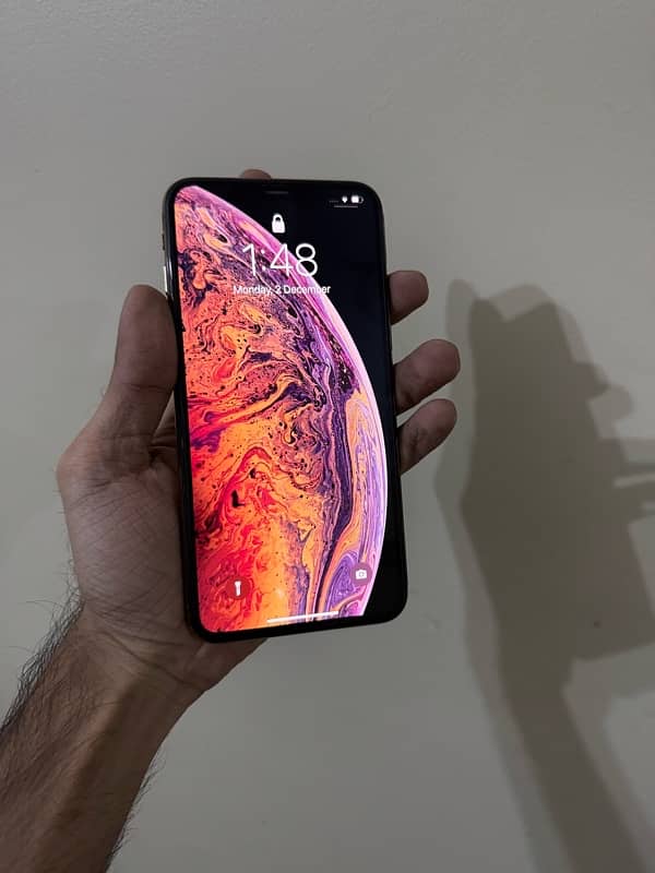 IPHONE XS MAX 4