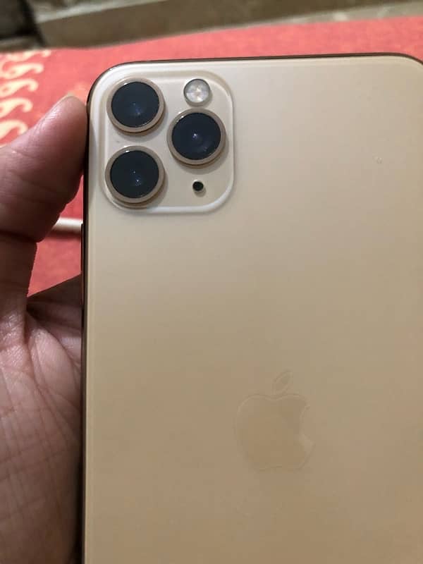 iPhone 11 Pro Max 6