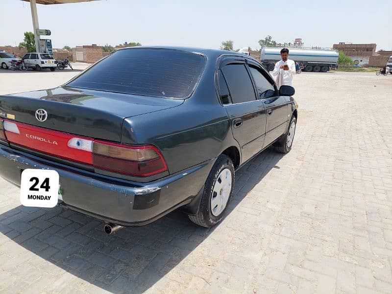 Toyota Corolla XE 2000 0