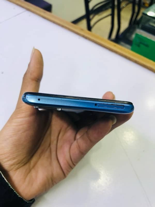 vivo y31 4/128gb pta approved 10/7condition 4