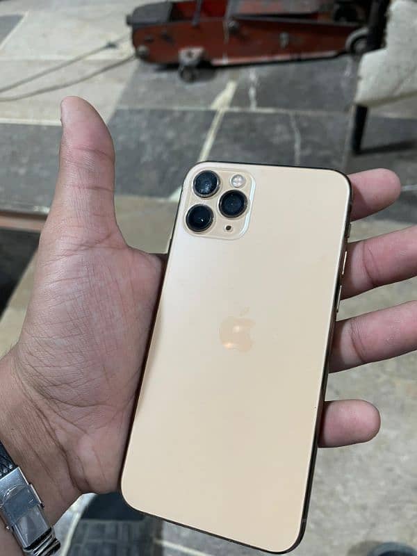 Iphone 11 pro Golden 2