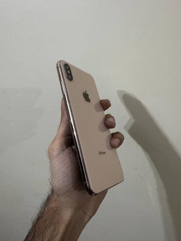 iphone xs max gold 1