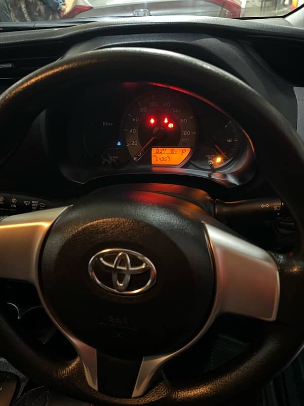 Toyota Vitz 2015 17