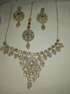 Elegant Jewelry Set With Box